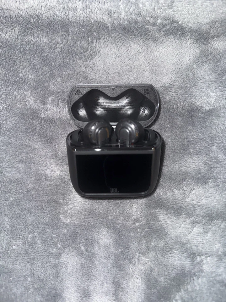 JBL TOUR Pro 3 True Wireless Noise Cancelling Earbuds (Black) - Image 2 of 4