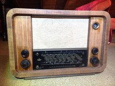 Röhrenradio Siemens Austria 522W - gut erhalten - seltenes Modell