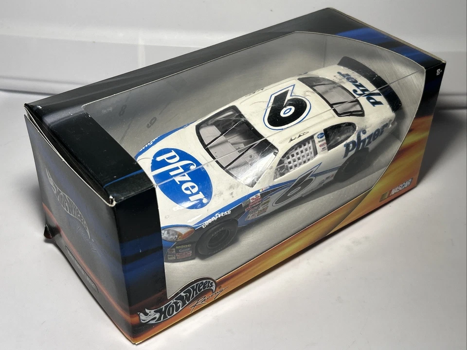 2001 Mark Martin #6 Pfizer 1/24 Diecast Hot Wheels Racing NASCAR new sealed - Image 4 of 4