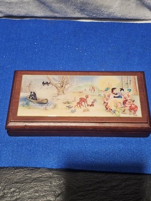Walt Disney Snow White and The Seven Dwarfs Limited Edition Watch Limited 