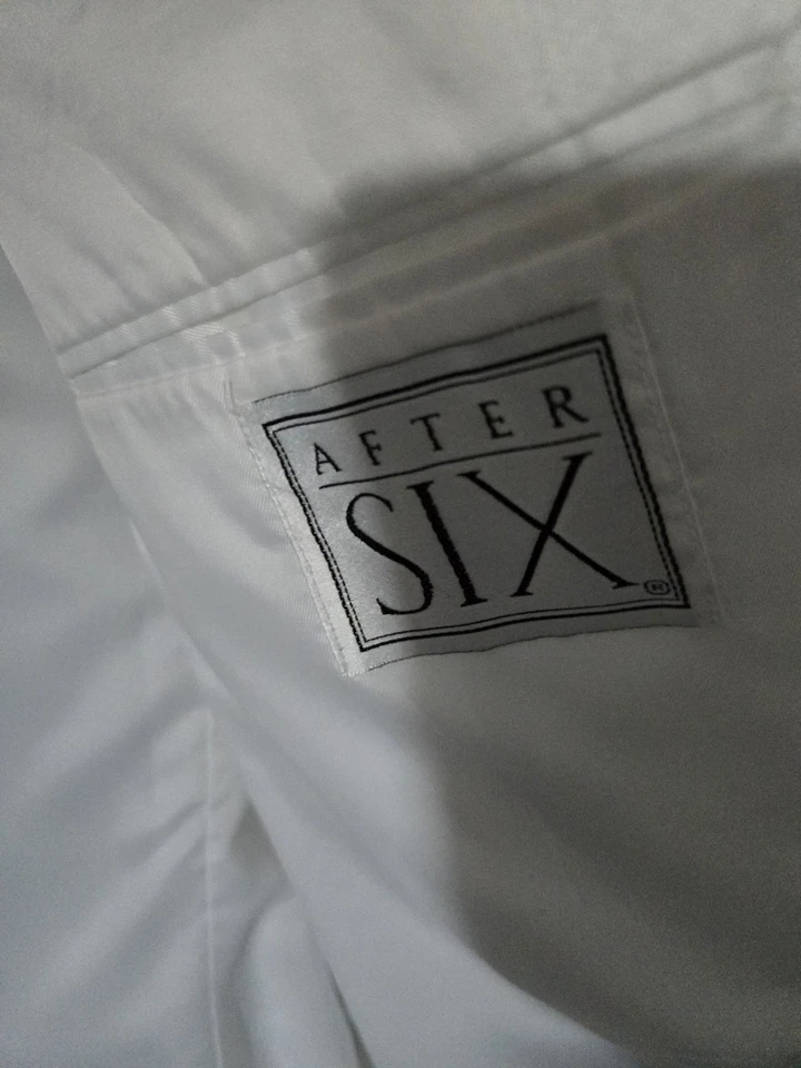 Мужская белая куртка смокинг после шести с черными атласными лацканами и отделкой 46L - Изображение 3 из 4