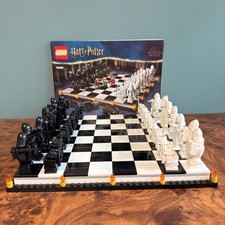 Lego 76392 Harry Potter Hogwarts Wizard’s Chess Set & Book No Mini Figures