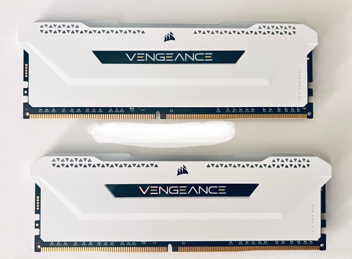 Corsair 32GB (2x16GB) DDR4 3600MHz Vengeance CMH32GX4M2D3600C18W