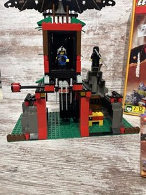 LEGO 6088  ROBBER'S RETREAT 99% COMPLETE SET with BOX +INSTRUCTIONS & Figs..