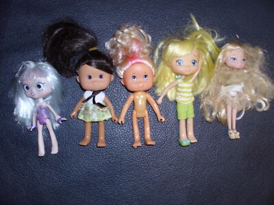 STRAWBERRY SHORTCAKE AND SAME SIZE