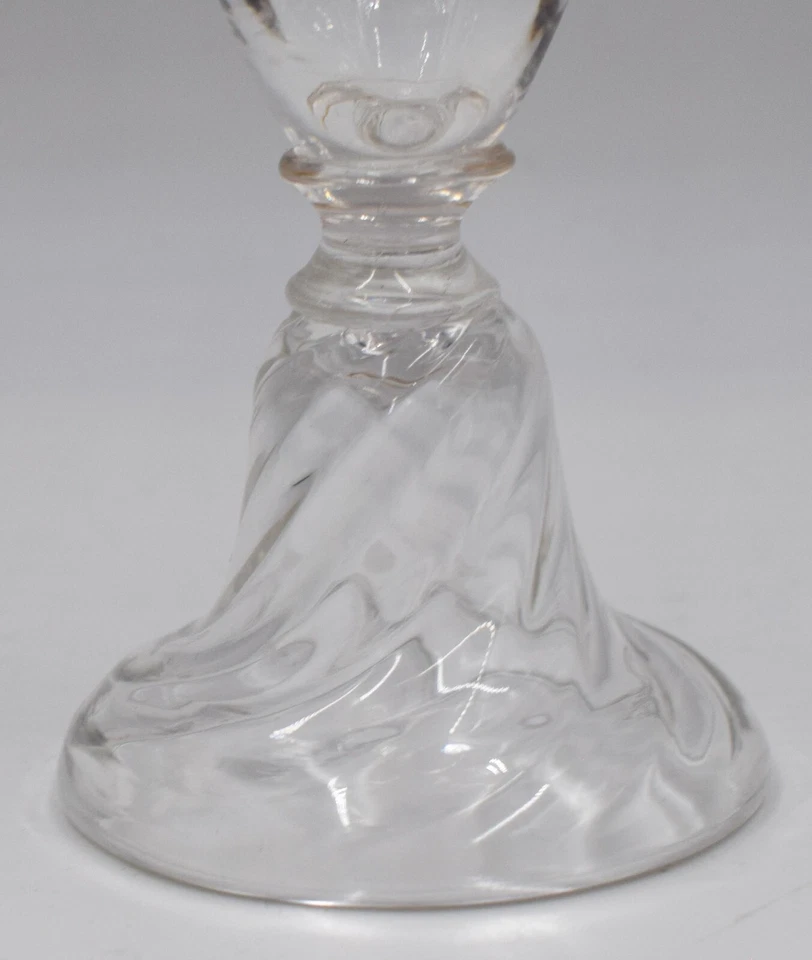 Par de flautas de champán antiguas "Cluny" de Saint Louis - doradas Foto 4 de 4