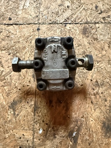 Kubota B6200 B7200 B8200 D950 B-Series Hydraulic Pump OEM