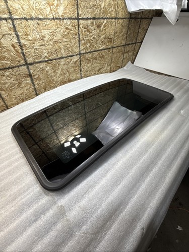 1998-2007 Toyota Land Cruiser Lexus LX470 Sunroof Glass 63201-60050 OEM Moonroof - Picture 19 of 24