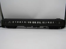 Atlas O Trainman® 80' Pullman Bradley Passenger Car - Unlettered Green 3-Rail