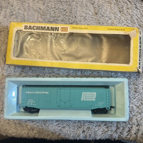 Vintage Bachmann HO Scale 1142 Penn Central PC160502 51' Box Car Model Ref M66 | Condition: Used