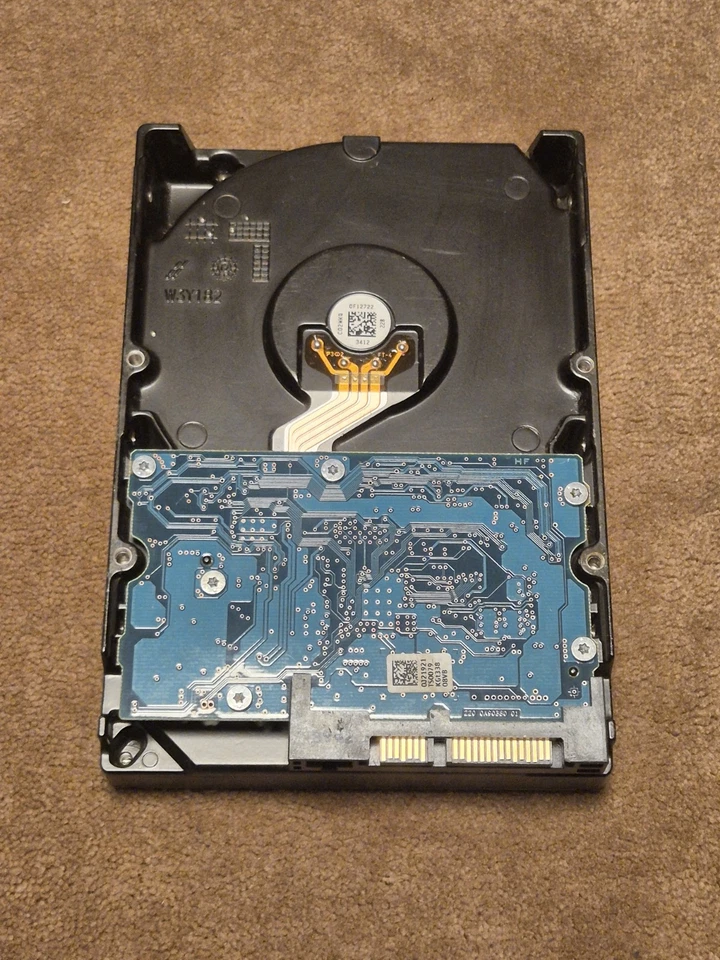 Toshiba Neuwertig 3TB HDD 3,5 Zoll DT01ACA300 7200RPM Interne Festplatte - Bild 2 von 4