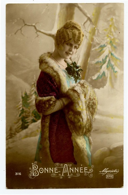 c 1920 Stylish Fashion PRETTY LADY Glamor Glamour photo postcard