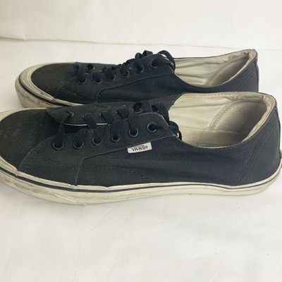 mens black tennis shoes with white soles