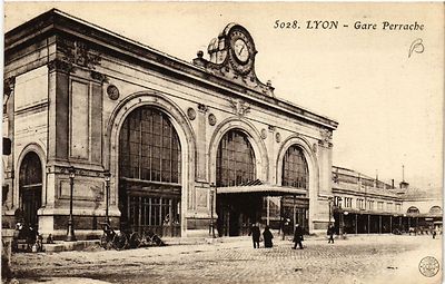 CPA AK LYON - Gare Perrache (426713)