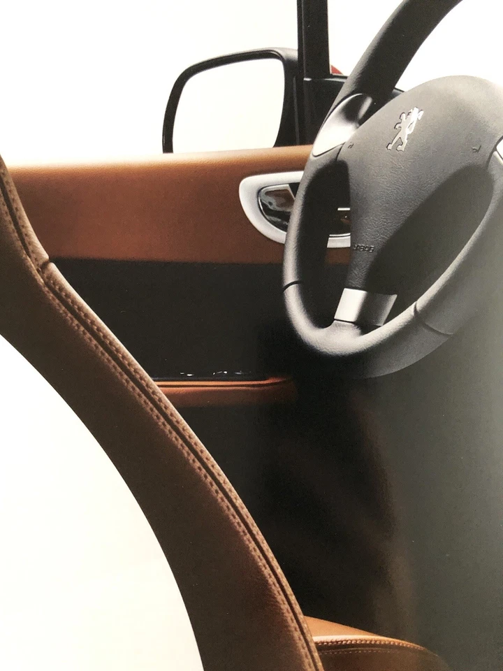 Peugeot 307 Hatchback Estate Car Sales Brochure Preview Edition Model 2005 on - Image 4 of 4