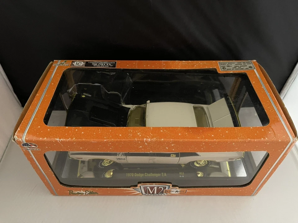 M2 MACHINES ( CHASE ) 1970 DODGE CHALLENGER T/A 1 OF 500 R53 DETROIT MUSCLE 1:24 - Image 3 of 4