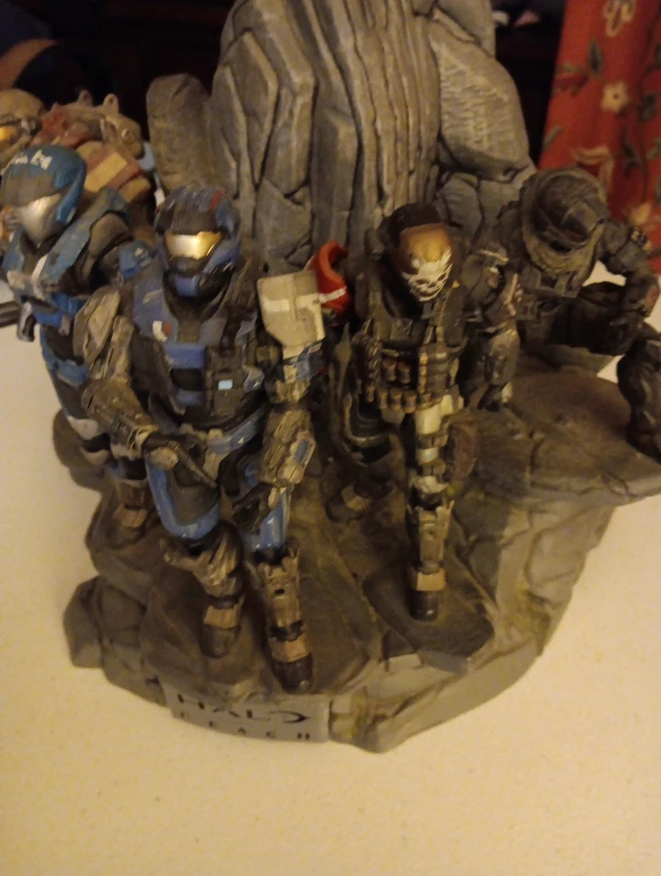 Juego de figuras de estatua Halo Reach Noble Team Legendary Edition (2010) Foto 3 de 4