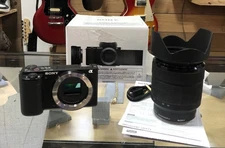 Sony Alpha ZV-E10 - APS-C Interchangeable Lens Mirrorless Vlog Camera Kit -