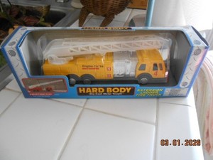 VTG TOOTSIE TOY HARD BODY 1996 EXTENSION LADDER FIRE TRUCK DIECAST  YELLOW