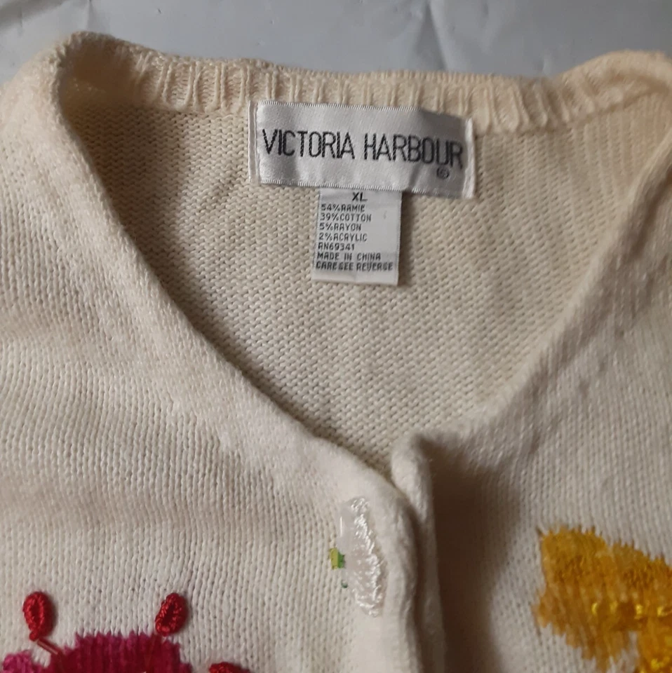 Victoria Harbour Women’s Embroidered Butterfly Cardigan Sweater XL Button Front - Image 4 of 4