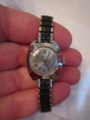 VINTAGE WESTCLOX 17 JEWEL MANUAL WINDING WATCH - LADIES'  - TUB SC-6