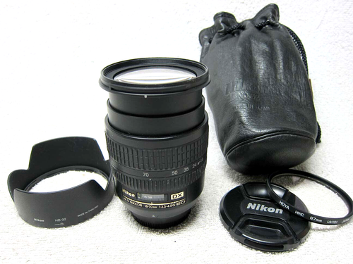 Nikon AF-S DX Nikkor 18-70mm f/3.5-4.5 G ED SWM IF Lens w/ HOOD, Pouch. SLR DSLR