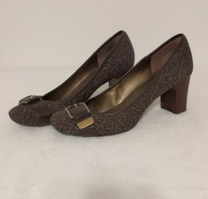 bandolino block heel pumps