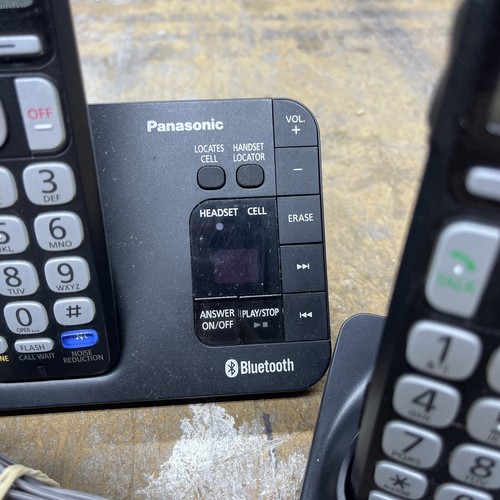 Panasonic KX-TGE260 Phone Answering Machine 4 Handsets Bluetooth - Picture 2 of 7