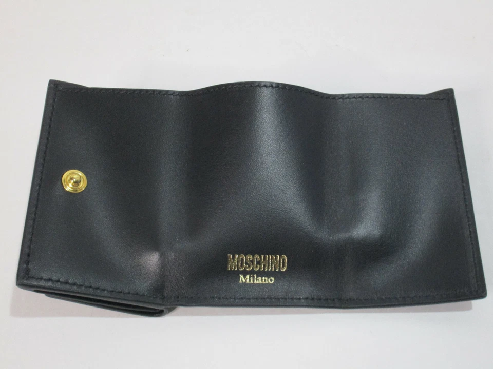 Cartera con logotipo Moschino 8105 8001-1555 nueva con etiquetas precio de venta sugerido por el fabricante $525 Foto 3 de 4