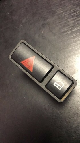 BMW X5 (E53) 2002 Warnblinkschalter 8368920