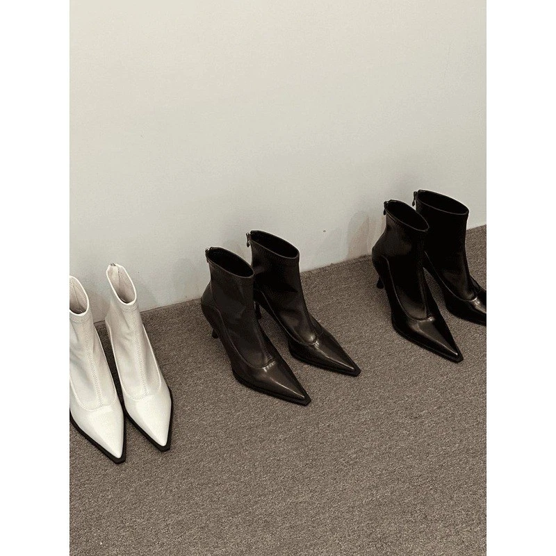 Botas de cuero con punta puntiaguda para mujer con cremallera trasera tacón alto botas al tobillo americanas talla Foto 3 de 4