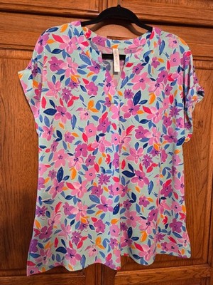 Dear Scarlett Lizzy Top L Blouse Short  Roll Tab Sleeve V-Neck Roomy Floral NWOT