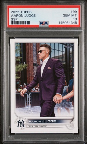 2022 Topps SSP Suit Variation Aaron Judge PSA 10