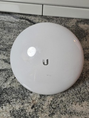 Ubiquiti NanoBeam M5 Wireless WiFi Bridge 5GHz Outdoor Dish Antenna White Unit