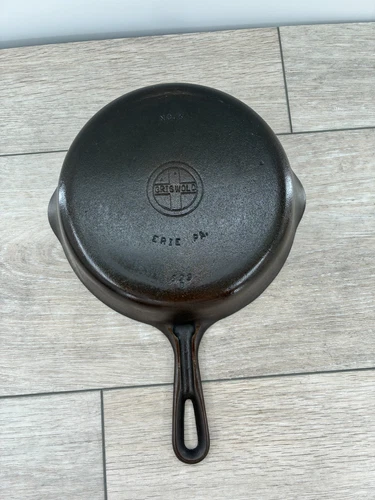 Vintage Griswold #6 Cast Iron Skillet Small Block Logo Erie PA 699D Sits Flat
