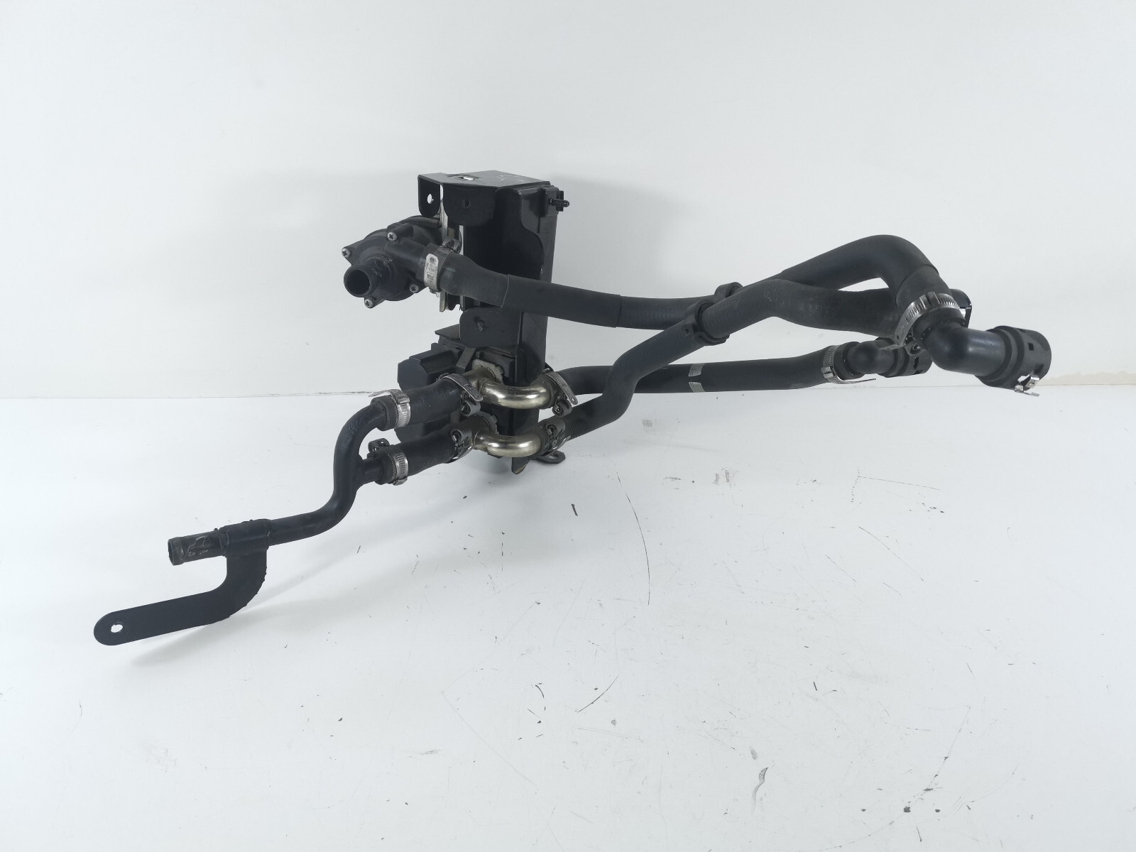 04-19 Maserati GranTurismo S M145 TGK Heater Water Valve Set