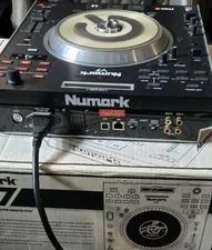 1 Numark V7 Serato Turntable. DJ Pro. Barley Used.
