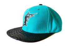 Mitchell & Ness Miami Marlins Basic Logo Pyth...