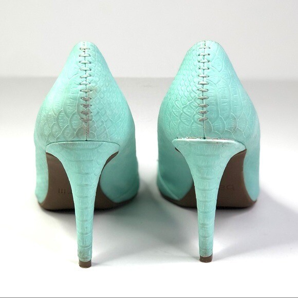 Bar III seafoam green faux crocodile pumps retro 1980… Gem