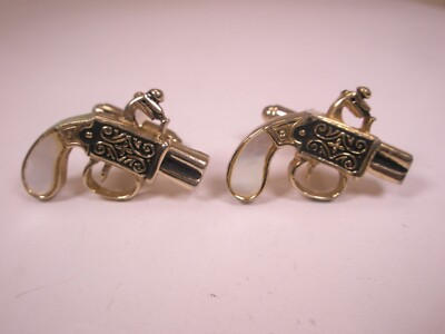 White MOP Handled Derringer Flintlock Dueling Pistols Guns Vintage Cuff Links