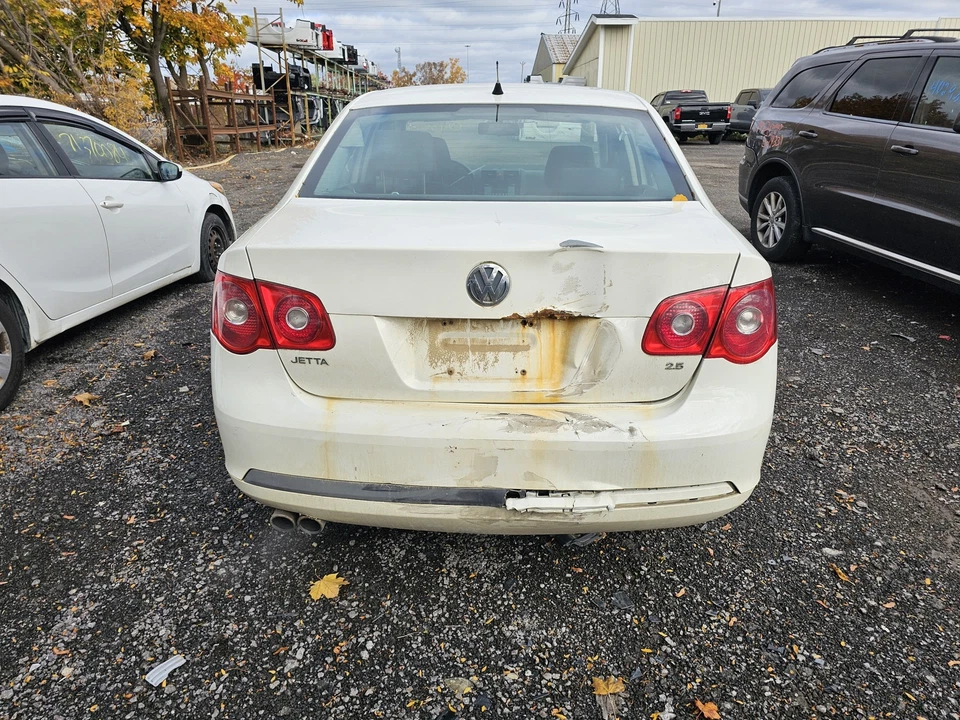 Used Fuel Tank fits: 2007 Volkswagen Jetta Sdn exc. City gasoline opt 1E4 Grade Foto 4 de 4