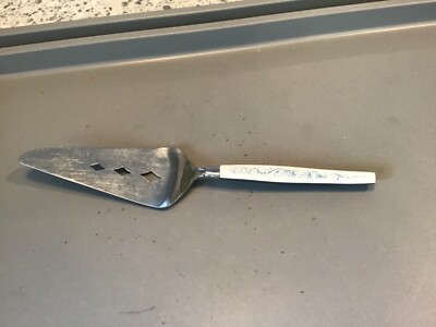 EPIC  Japan Small Slotted Stainless Cake Knife with White Handle