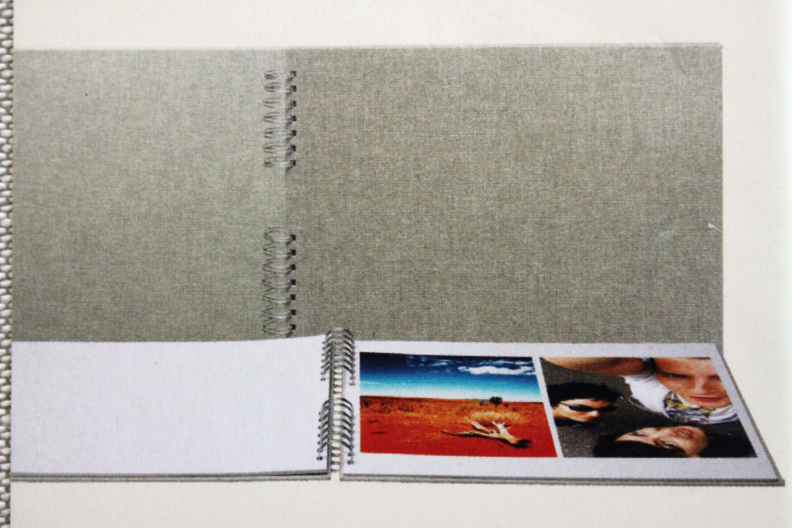 Album photo feuille page blanche grand format pour créer un livre de mariage personnalisé