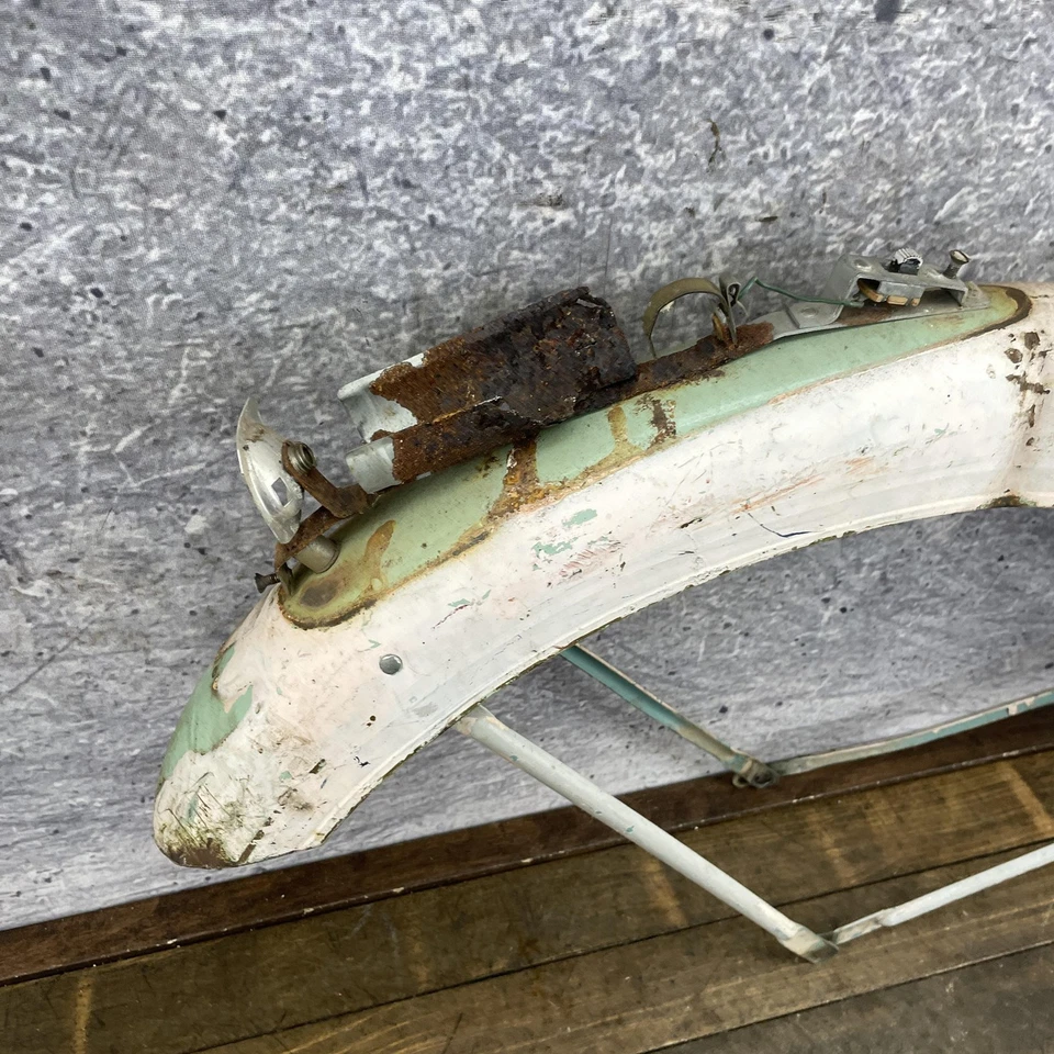 Vintage Monark Bicycle Front Fender Train Light 26 in Balloon Tire Cruiser - Image 2 of 4