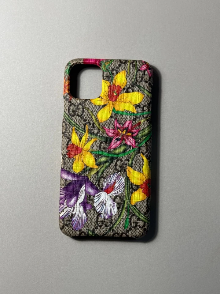 Auténtica Funda Gucci Floral GG Supreme para iPhone 12 Pro Max - Diseño Raro Foto 4 de 4