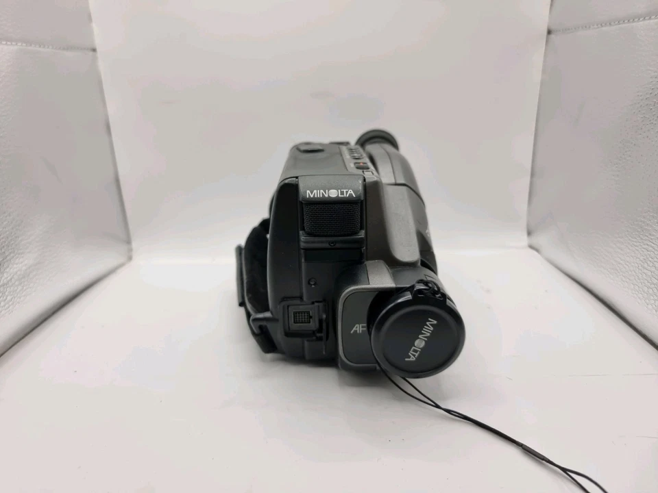 Minolta Master 8-418 Video Camcorder  untested - Image 4 of 4