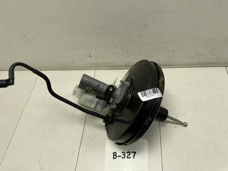 Volkswagen Passat SE 2012 refuerzo de freno con cilindro maestro y depósito OEM+ Foto 4 de 4