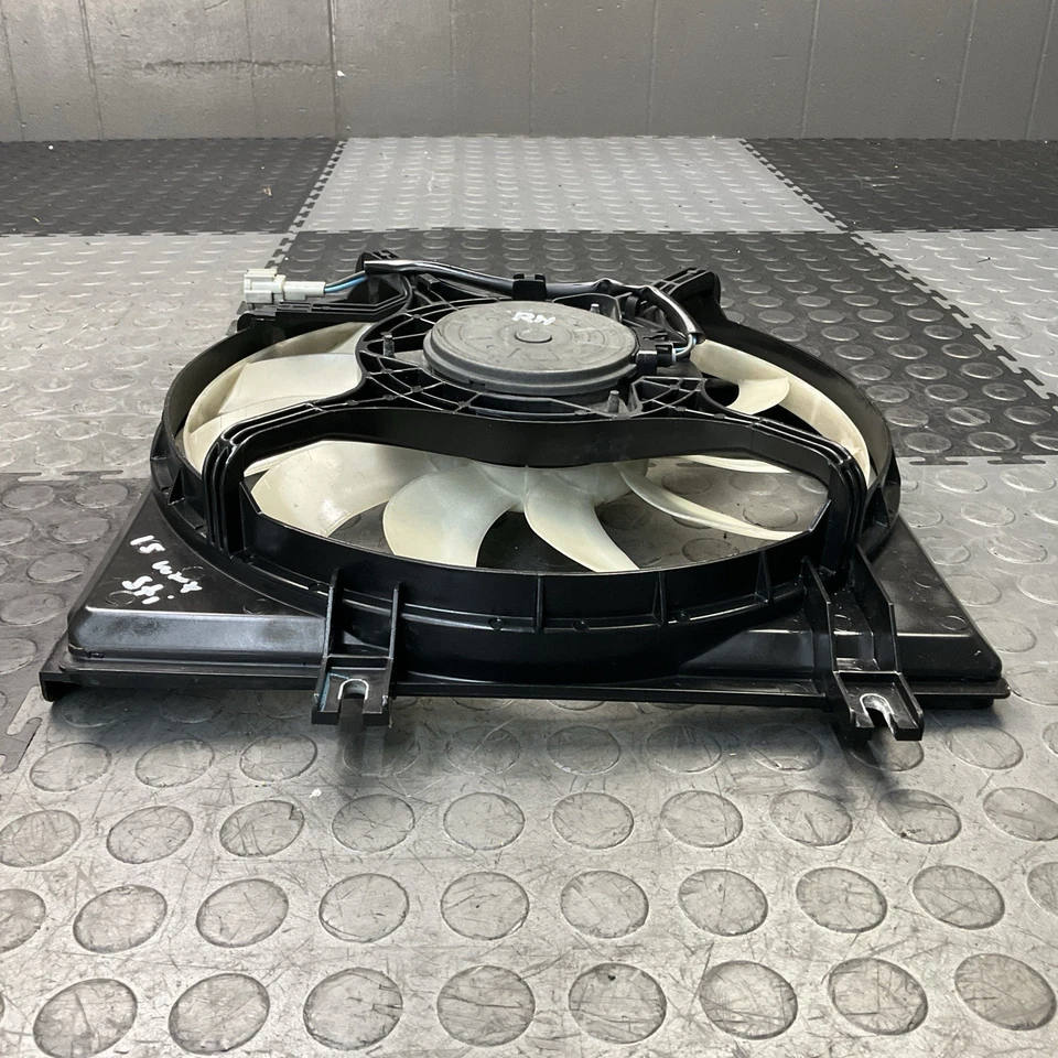 Conjunto de ventilador de refrigeración radiador lado pasajero derecho Subaru WRX STI 2015-2018 FABRICANTE DE EQUIPOS ORIGINALES Foto 3 de 4