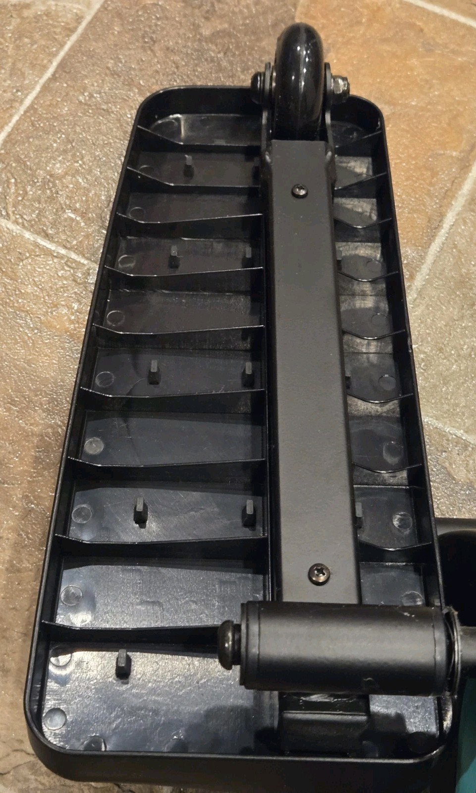 Cubii Workout Compact Seated Elliptical  Model F3A2AQU Turquoise. Works. Good.