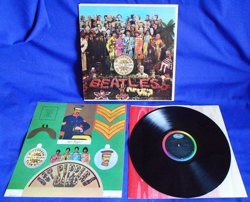 Beatles Rare 1967 MONO Sgt. Pepper’s Lonely Hearts Club vinyl record Complete